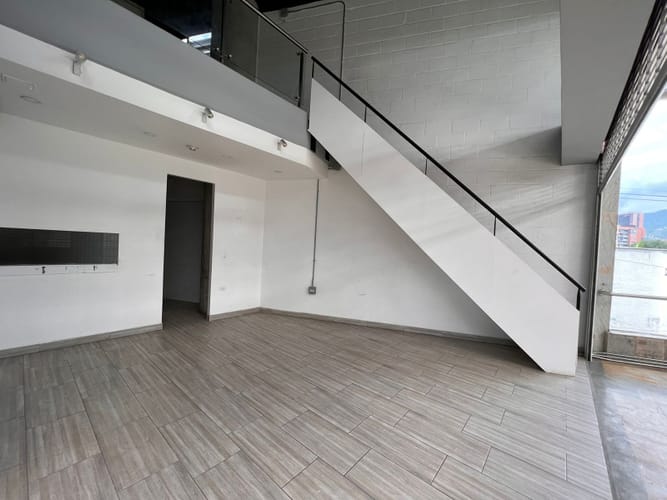 Local en venta en La Sebastiana, Envigado, 127 m² · foto 2 de 11