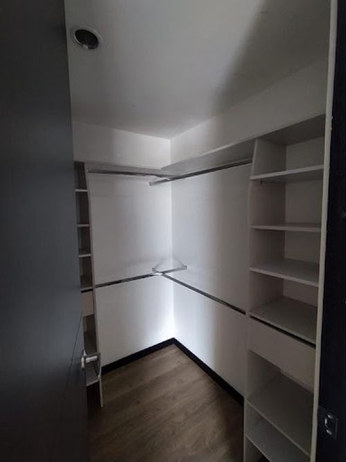 Apartamento de 3 alcobas en arriendo en Loma De Las Brujas, Envigado, 150 m² · foto 4 de 9