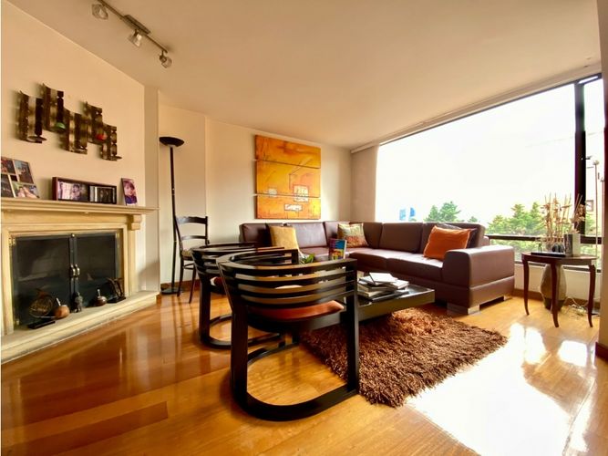 Apartamento de 3 alcobas en venta en Santa Paula, Bogotá, 145 m² · foto 2 de 16