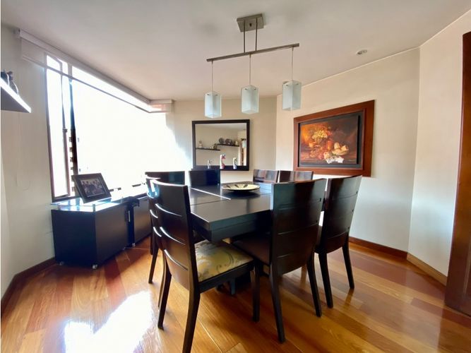 Apartamento de 3 alcobas en venta en Santa Paula, Bogotá, 145 m² · foto 3 de 16