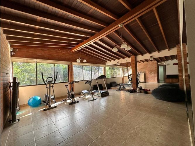 Casa de 4 alcobas en venta en Cola Del Zorro, Medellín, 425 m² · foto 3 de 21