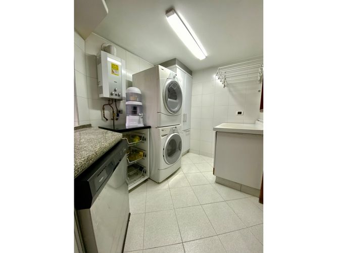 Apartamento de 3 alcobas en venta en Santa Paula, Bogotá, 145 m² · foto 14 de 16
