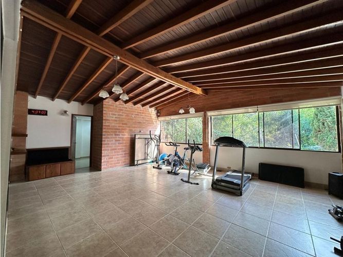 Casa de 4 alcobas en venta en Cola Del Zorro, Medellín, 425 m² · foto 6 de 21