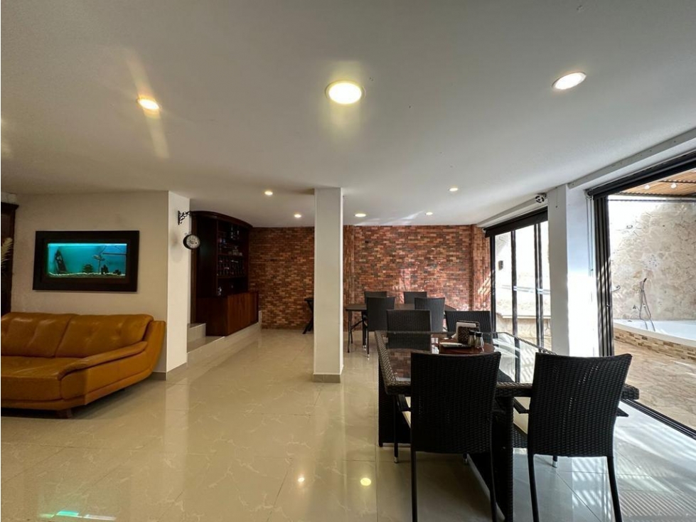 Casa en Arriendo en Cola del Zorro, Medellín