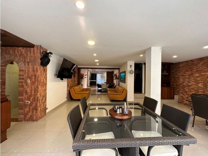 Casa de 4 alcobas en arriendo en Cola Del Zorro, Medellín, 425 m² · foto 7 de 21