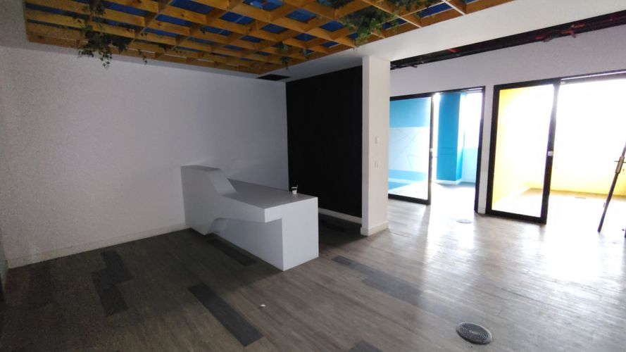 Oficina en arriendo en Portal De Genovés, Barranquilla, 1045 m² · foto 3 de 24