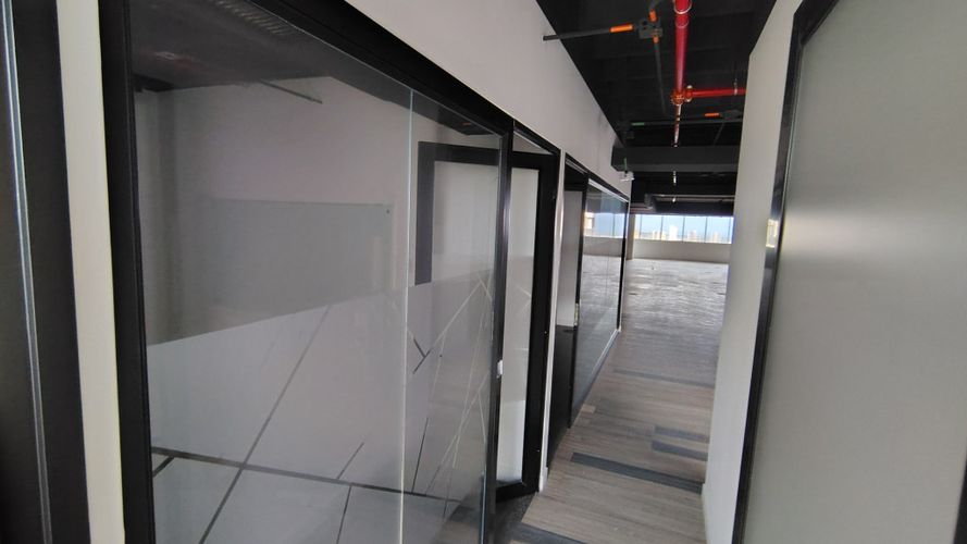 Oficina en arriendo en Portal De Genovés, Barranquilla, 1045 m² · foto 11 de 24