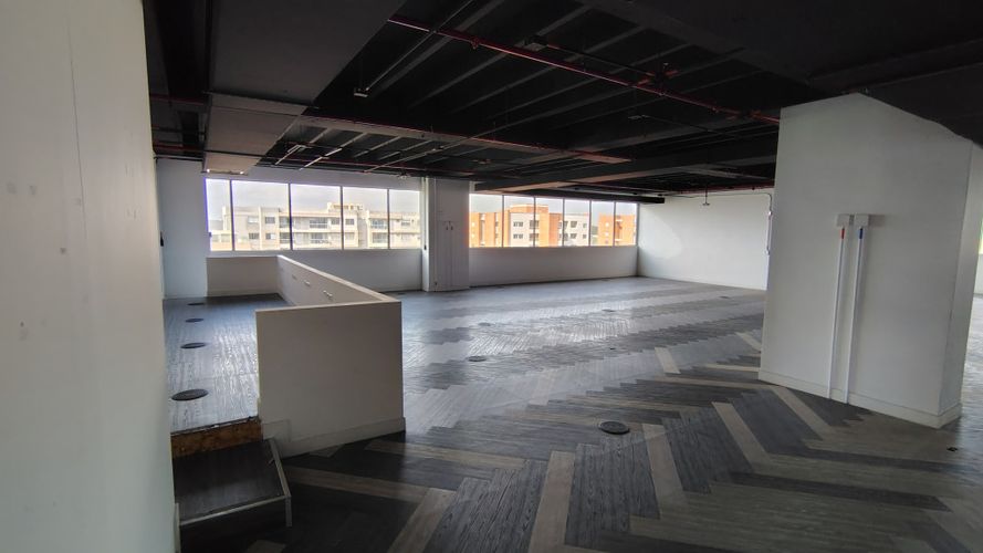 Oficina en arriendo en Portal De Genovés, Barranquilla, 1045 m² · foto 18 de 24