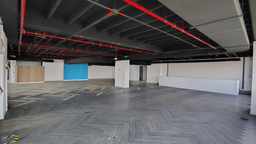 Oficina en arriendo en Portal De Genovés, Barranquilla, 1045 m² · foto 20 de 24