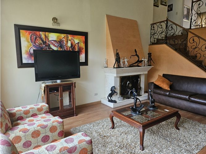 Casa en venta en Cedro Bolivar, Bogotá · foto 9 de 24