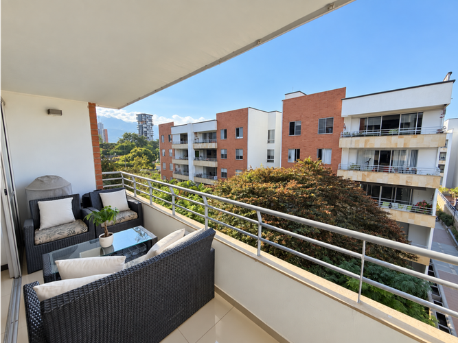 Apartamento de 3 alcobas en venta en Ciudad Jardin, Cali, 120 m² · foto 3 de 24