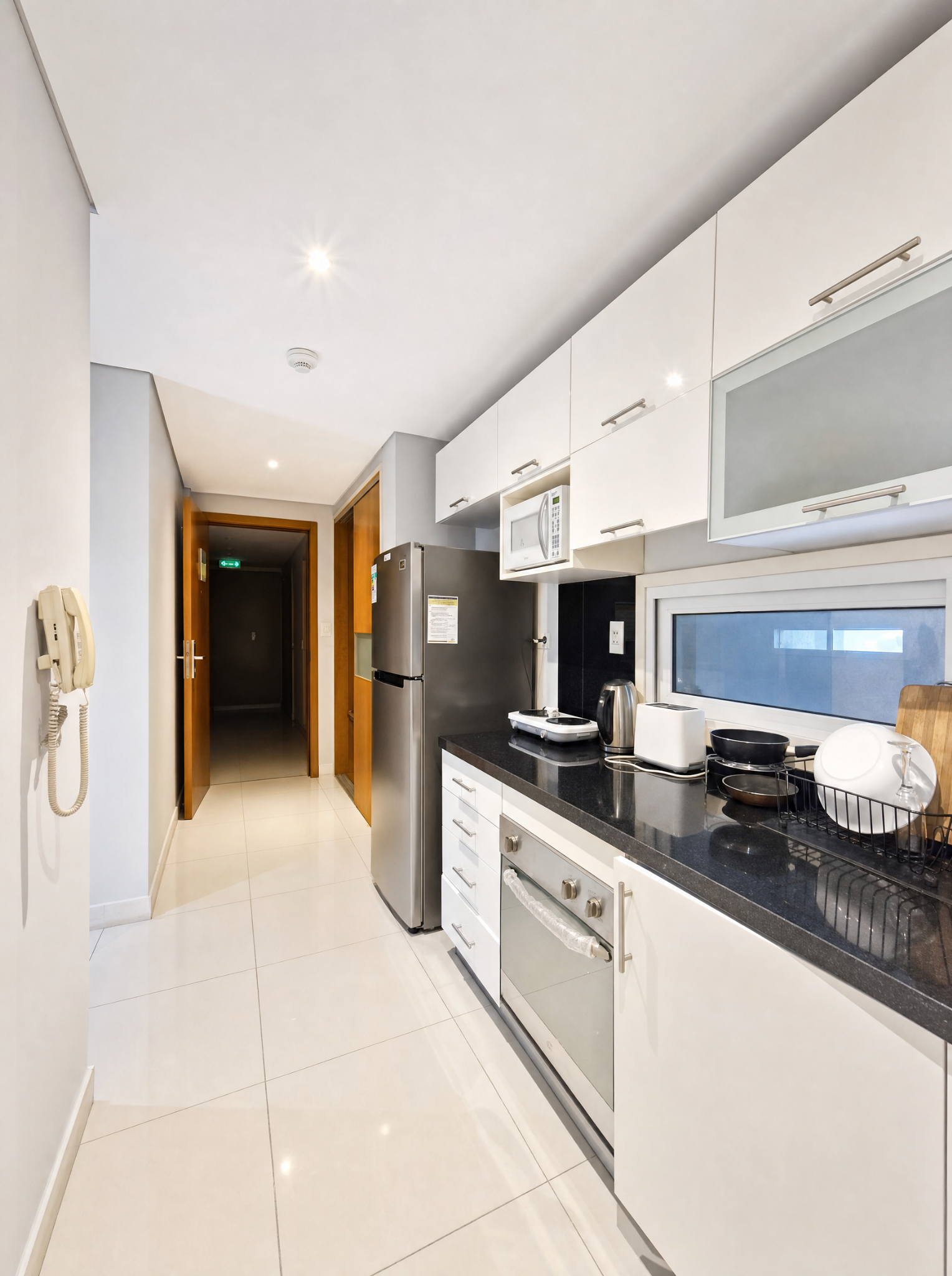 ALQUILO EXCLUSIVO DEPARTAMENTO AMOBLADO ZONA PASEO LA GALERIA — foto 3