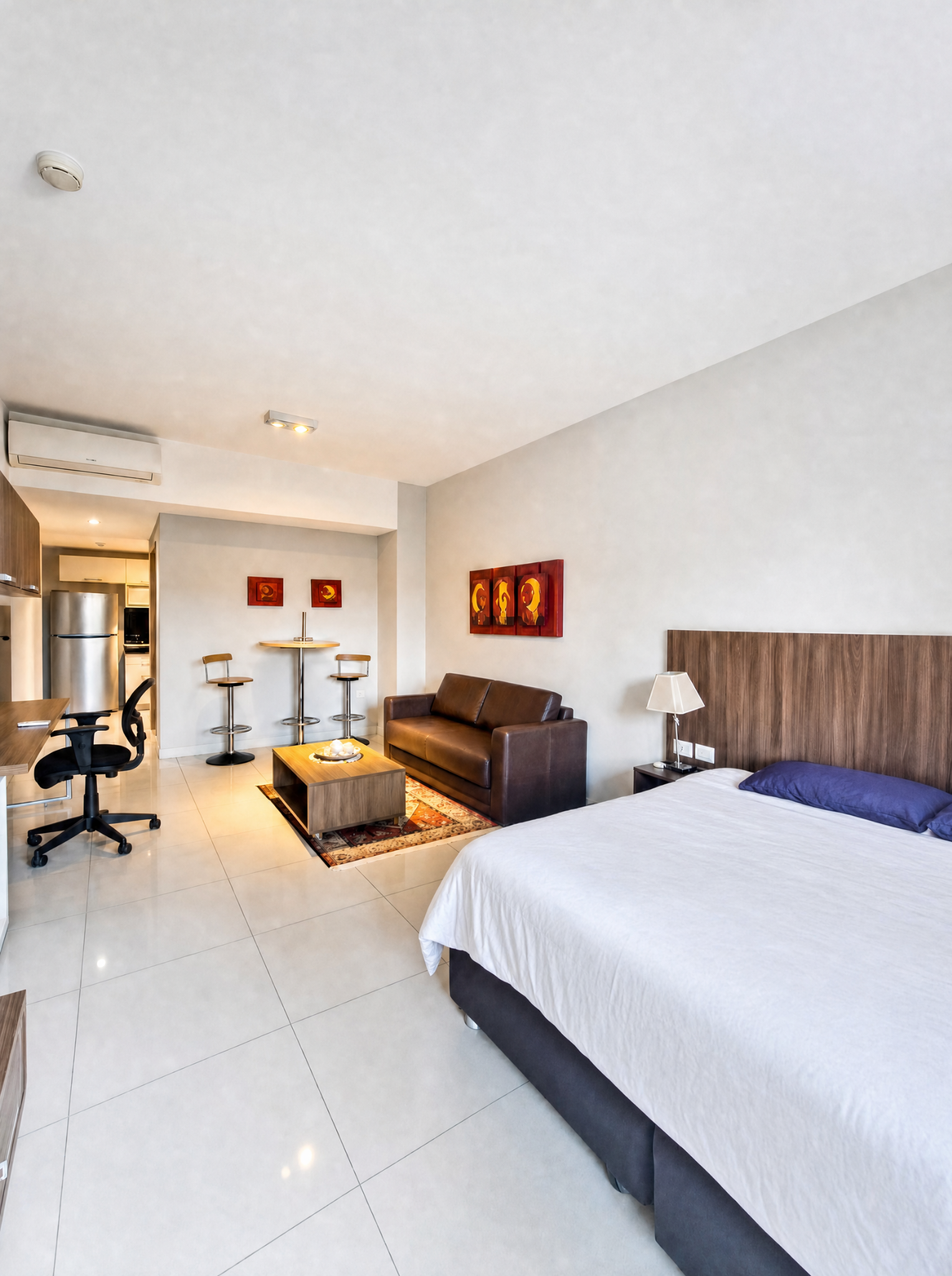 ALQUILO EXCLUSIVO DEPARTAMENTO AMOBLADO ZONA PASEO LA GALERIA — foto 2