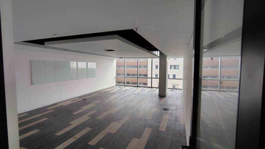 Oficina en arriendo en Portal De Genovés, Barranquilla, 1029 m² · foto 7 de 24