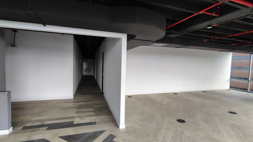 Oficina en arriendo en Portal De Genovés, Barranquilla, 1029 m² · foto 13 de 24