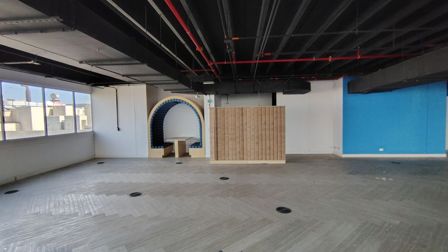 Oficina en arriendo en Portal De Genovés, Barranquilla, 2074 m² · foto 2 de 24