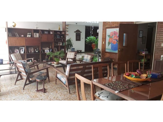 Casa de 6 alcobas en venta en Br. La Magdalena, Girardot, 598 m² · foto 4 de 22