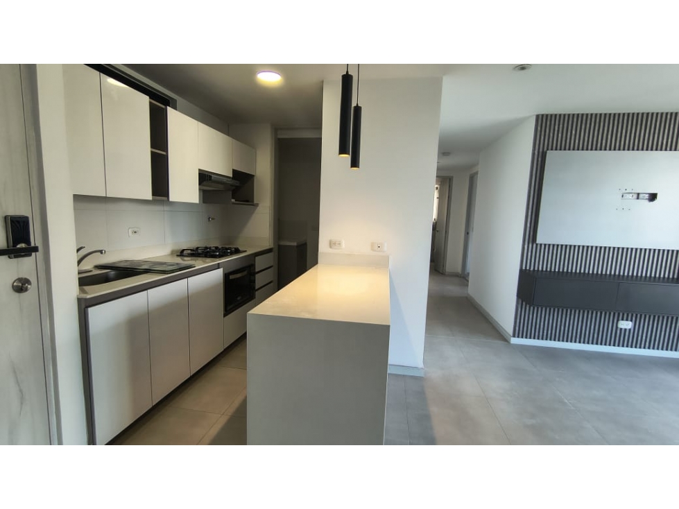 Apartamento en arriendo en Castropol, Medellín · foto 3 de 13