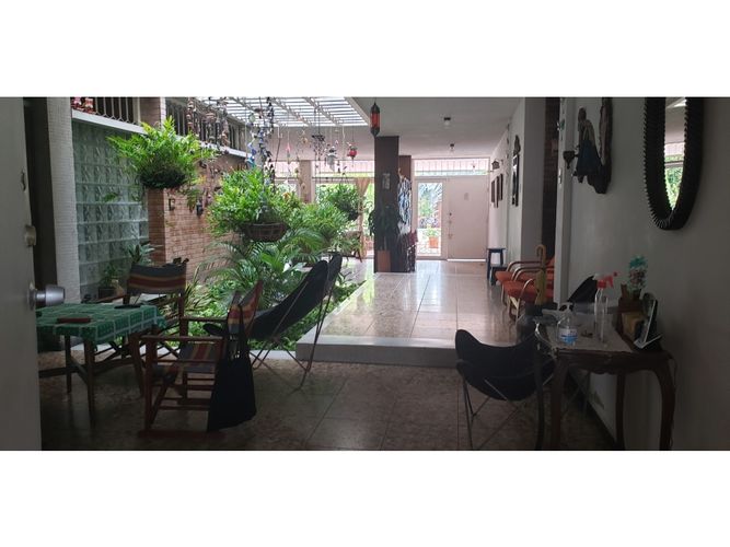 Casa de 6 alcobas en venta en Br. La Magdalena, Girardot, 598 m² · foto 13 de 22