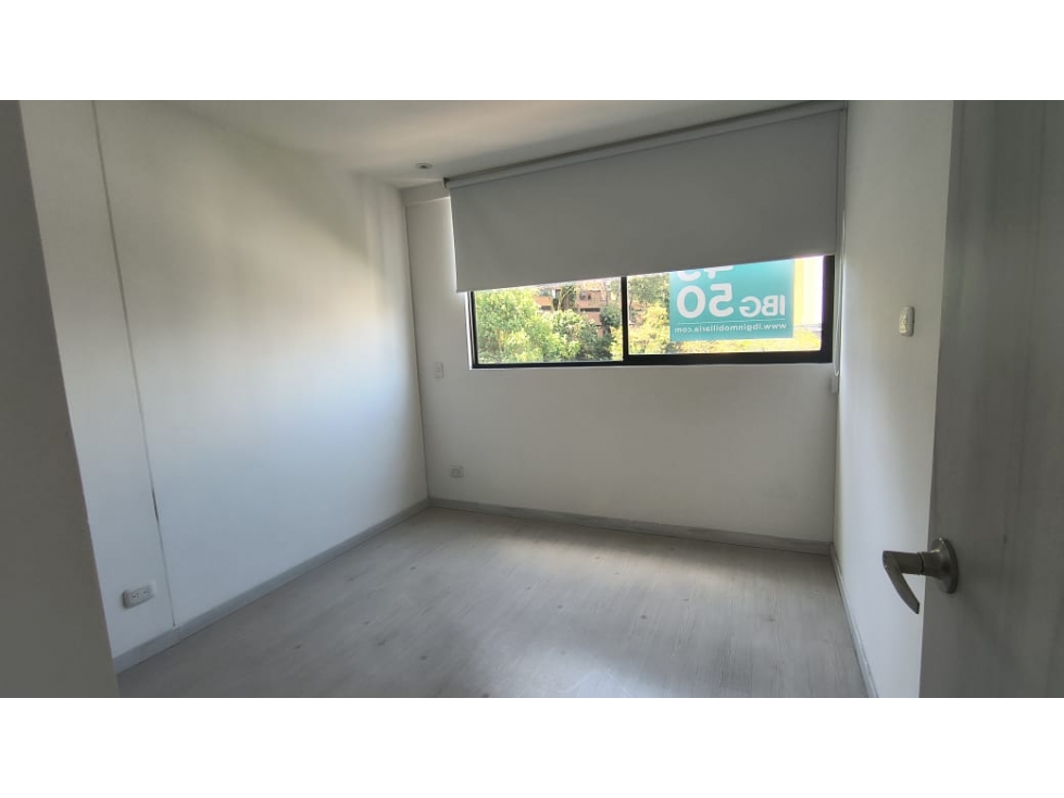 Apartamento en arriendo en Castropol, Medellín · foto 7 de 13