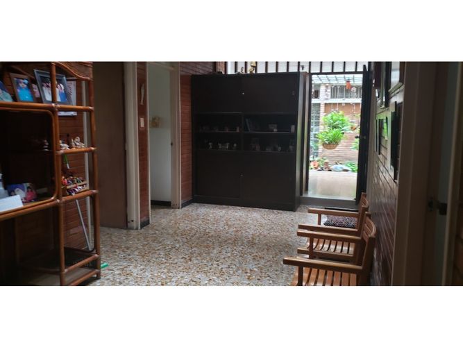 Casa de 6 alcobas en venta en Br. La Magdalena, Girardot, 598 m² · foto 21 de 22