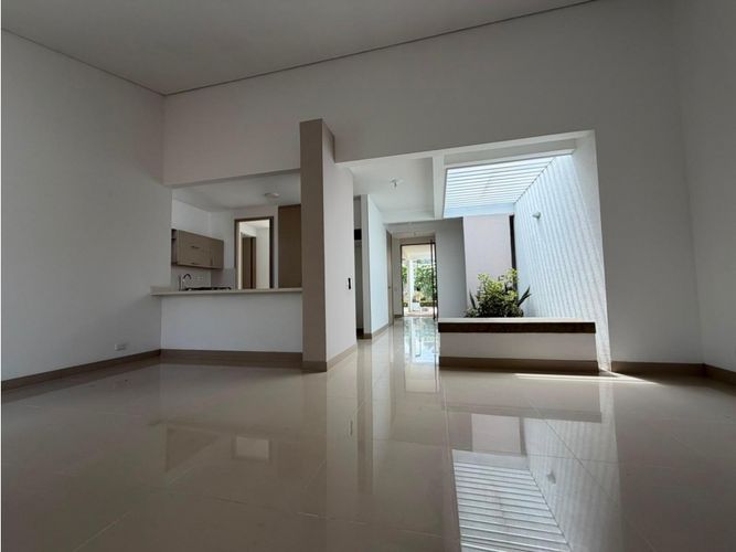 Casa de 3 alcobas en venta en El Castillo, Jamundí, 147 m² · foto 3 de 24