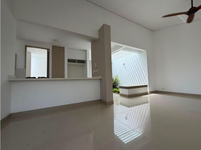 Casa de 3 alcobas en venta en El Castillo, Jamundí, 147 m² · foto 5 de 24