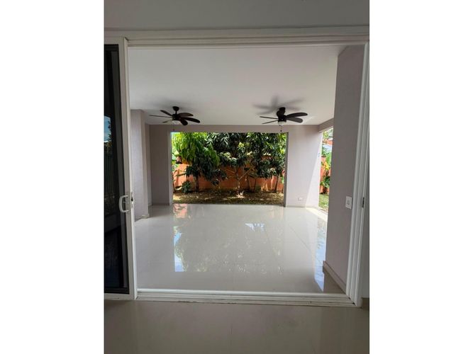 Casa de 3 alcobas en venta en El Castillo, Jamundí, 147 m² · foto 9 de 24