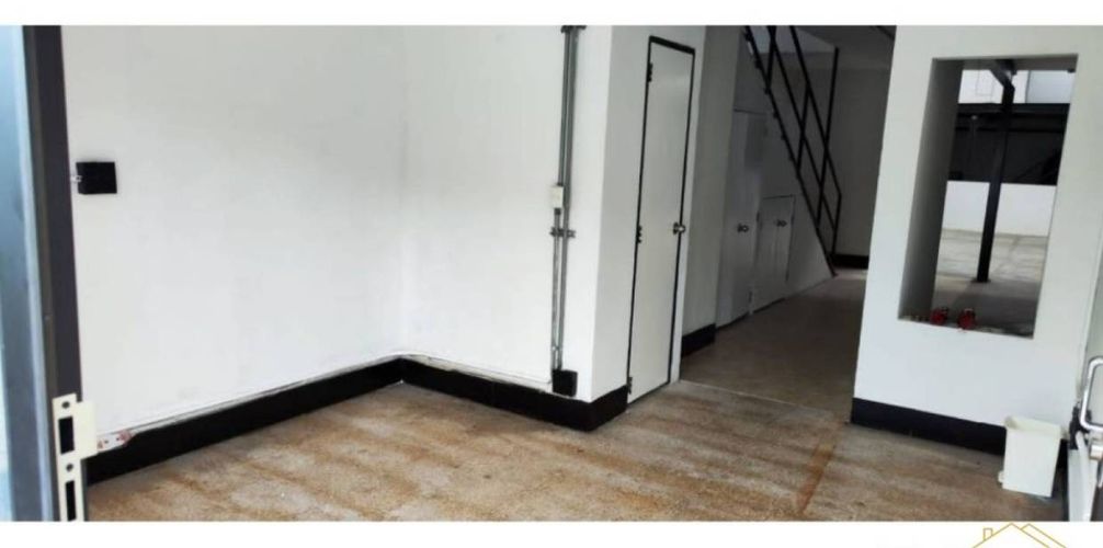Bodega en venta en Guayabal, Medellín, 467 m² · foto 13 de 14