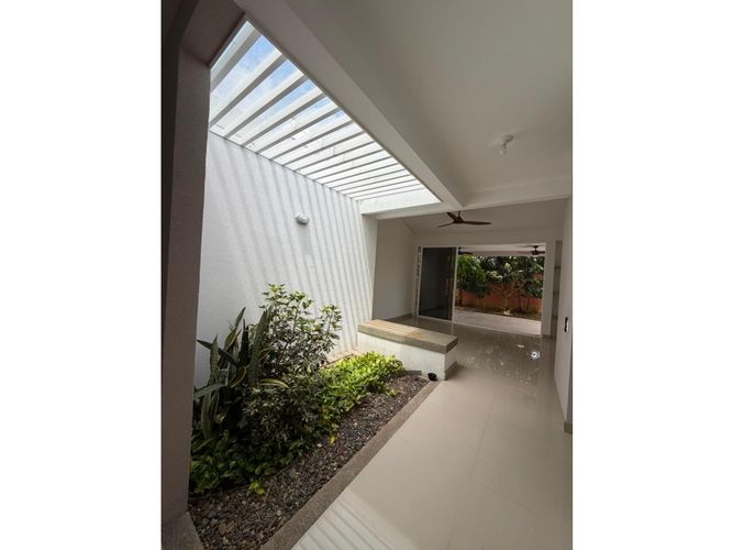 Casa de 3 alcobas en venta en El Castillo, Jamundí, 147 m² · foto 14 de 24