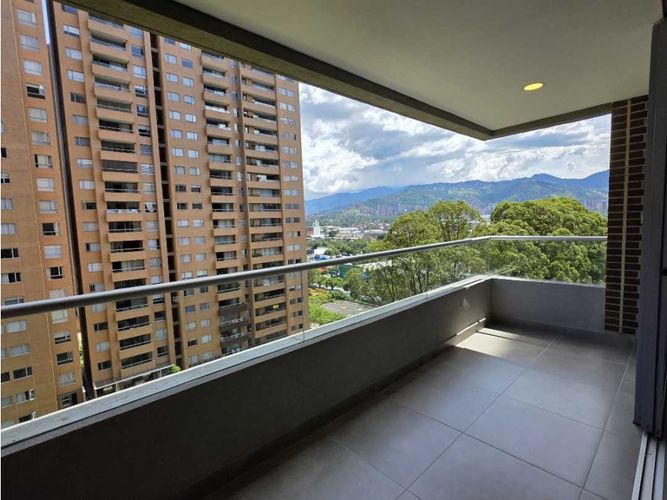 Apartamento de 2 alcobas en arriendo en Ciudad Del Río, Sabaneta, 90 m² · foto 3 de 24