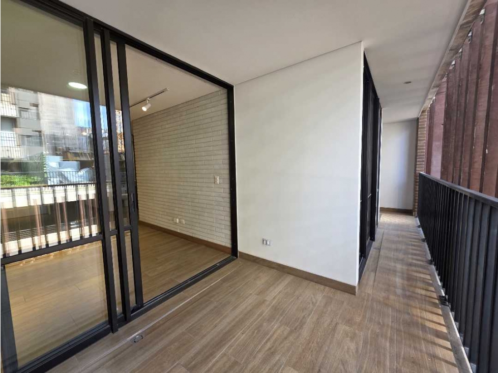 Apartamento en arriendo en Ciudad Del Río, Medellín · foto 2 de 6