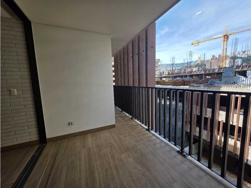 Apartamento en arriendo en Ciudad Del Río, Medellín · foto 3 de 6