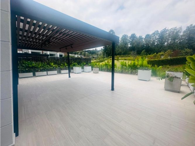 Apartamento de 2 alcobas en venta en La Convencion, Rionegro, 137 m² · foto 2 de 16