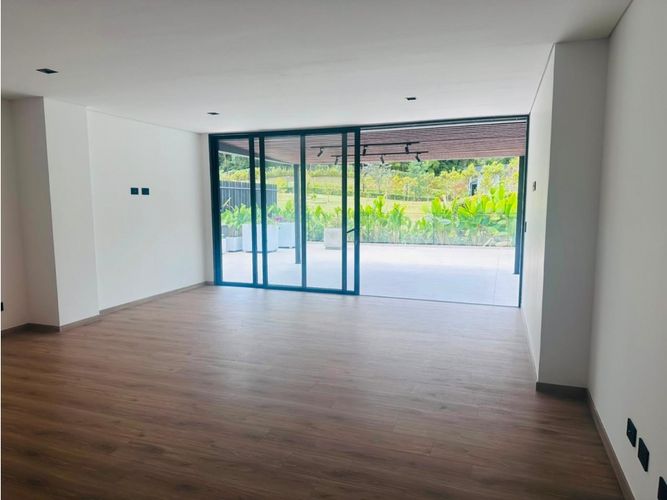 Apartamento de 2 alcobas en venta en La Convencion, Rionegro, 137 m² · foto 3 de 16