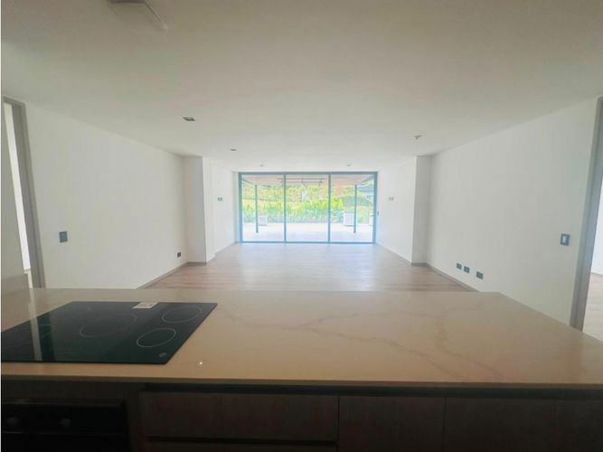 Apartamento de 2 alcobas en venta en La Convencion, Rionegro, 137 m² · foto 5 de 16