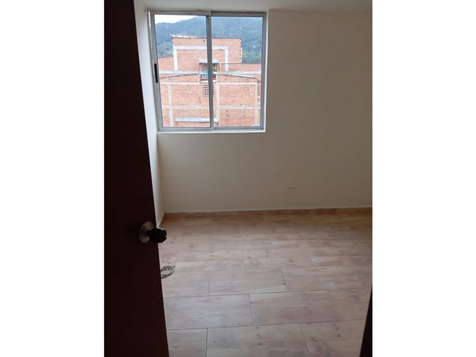 Apartamento de 3 alcobas en venta en La Milagrosa, La Ceja, 61 m² · foto 5 de 15