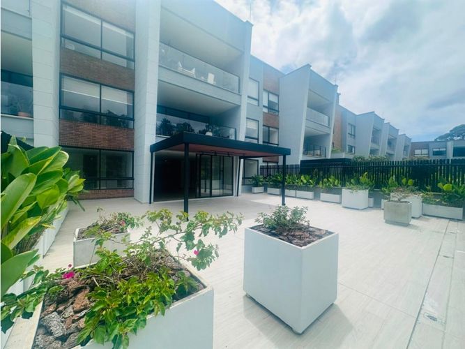 Apartamento de 2 alcobas en venta en La Convencion, Rionegro, 137 m² · foto 11 de 16