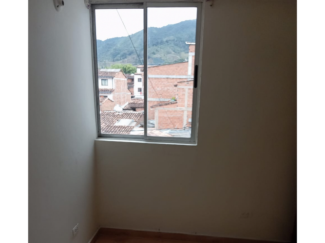 Apartamento de 3 alcobas en venta en La Milagrosa, La Ceja, 61 m² · foto 6 de 15