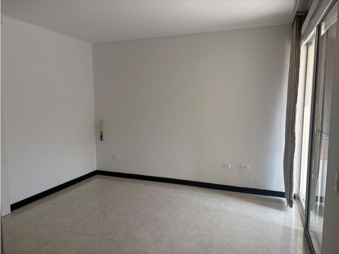 Apartamento de 3 alcobas en venta en Cristales, Cali, 190 m² · foto 3 de 24