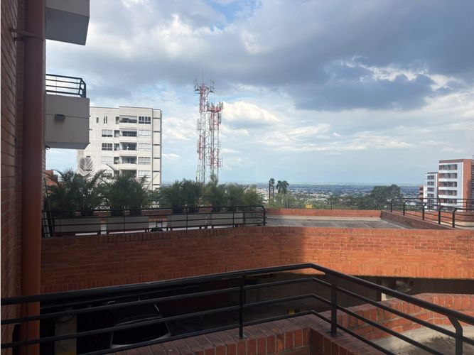 Apartamento de 3 alcobas en venta en Cristales, Cali, 190 m² · foto 4 de 24