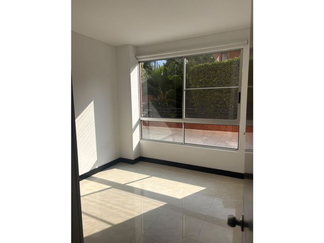Apartamento de 3 alcobas en venta en Cristales, Cali, 190 m² · foto 6 de 24