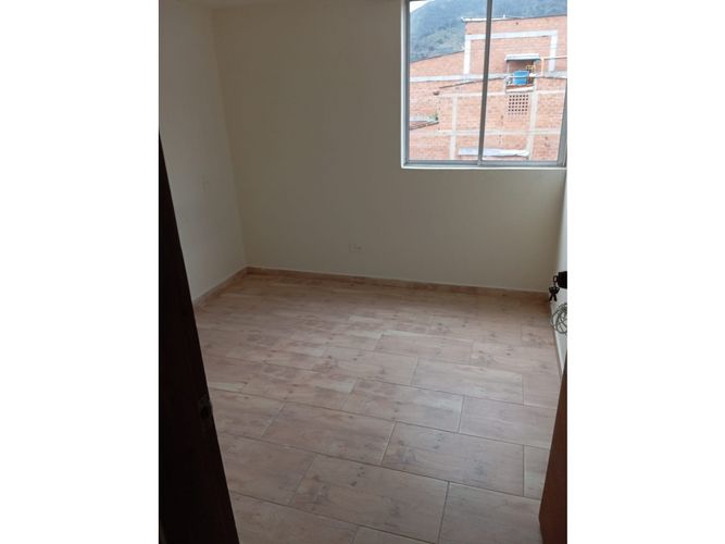 Apartamento de 3 alcobas en venta en La Milagrosa, La Ceja, 61 m² · foto 13 de 15