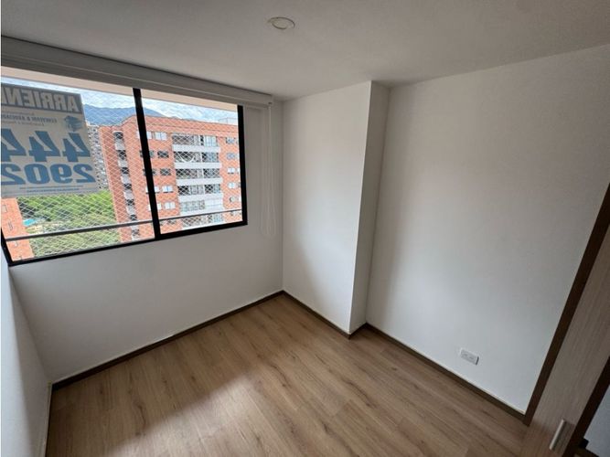Apartamento de 3 alcobas en arriendo en Loma Del Escobero, Envigado, 110 m² · foto 15 de 24