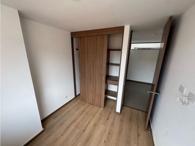 Apartamento de 3 alcobas en arriendo en Loma Del Escobero, Envigado, 110 m² · foto 16 de 24