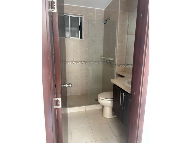 Apartamento de 3 alcobas en venta en Cristales, Cali, 190 m² · foto 11 de 24