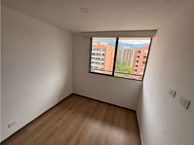 Apartamento de 3 alcobas en arriendo en Loma Del Escobero, Envigado, 110 m² · foto 18 de 24