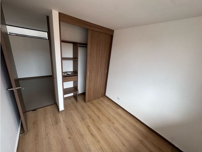 Apartamento de 3 alcobas en arriendo en Loma Del Escobero, Envigado, 110 m² · foto 19 de 24
