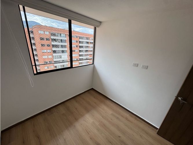 Apartamento de 3 alcobas en arriendo en Loma Del Escobero, Envigado, 110 m² · foto 21 de 24