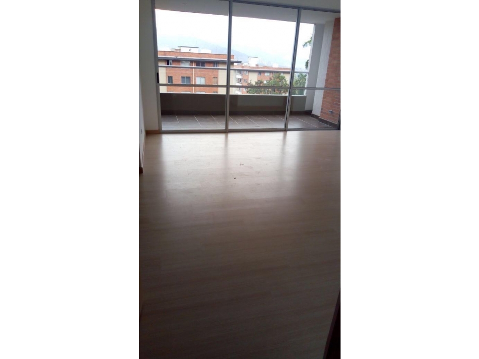 2BR Apartment in Loma del Esmeraldal (85 m²) - 3